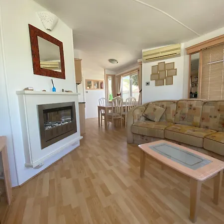 캠프장 Malaga Monte Parc 알하우린데라토레